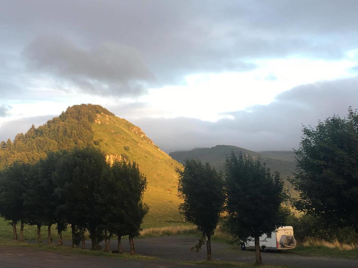 מלון Le Falgoux Auberge Du Col De Neronne מראה חיצוני תמונה